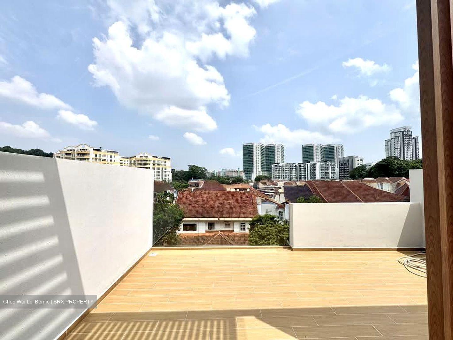 Hillview Avenue (D23), Terrace #599813051
